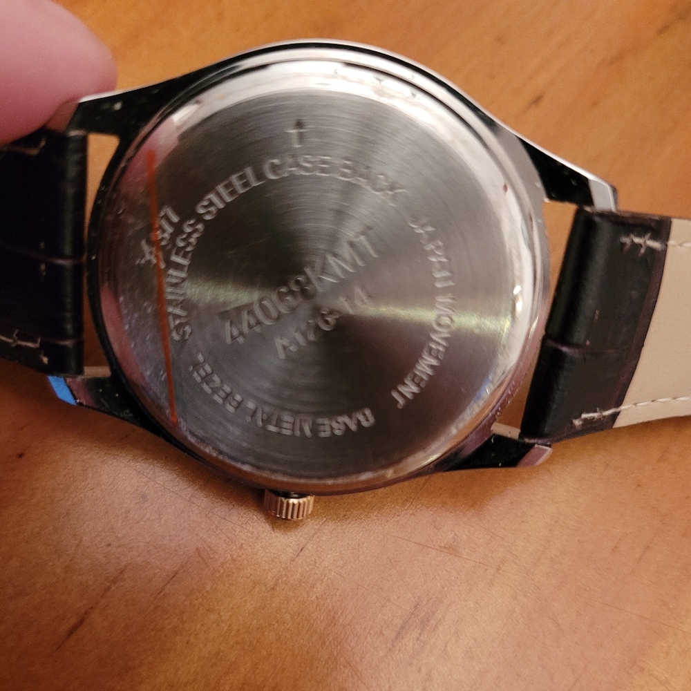 Diamond Quartz Watch - Picture 4 of 5